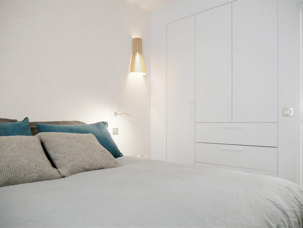 Projet d’architecture intérieure à Paris 20ᵉ – Aménagement d’un pied-à-terre moderne