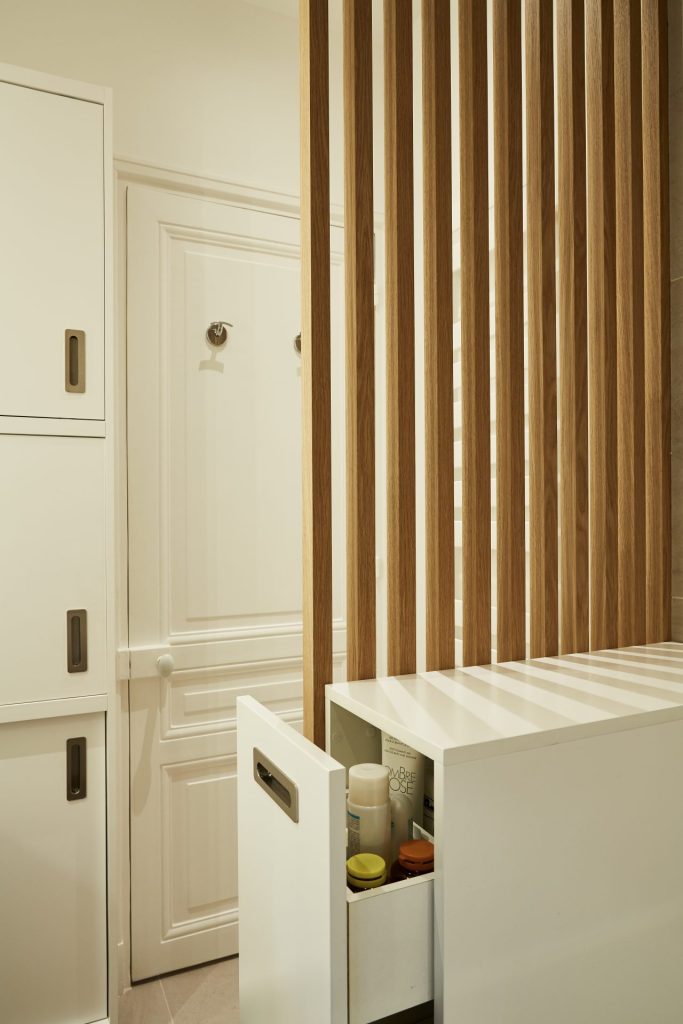 Restructuration sur mesure de deux chambres de bonnes