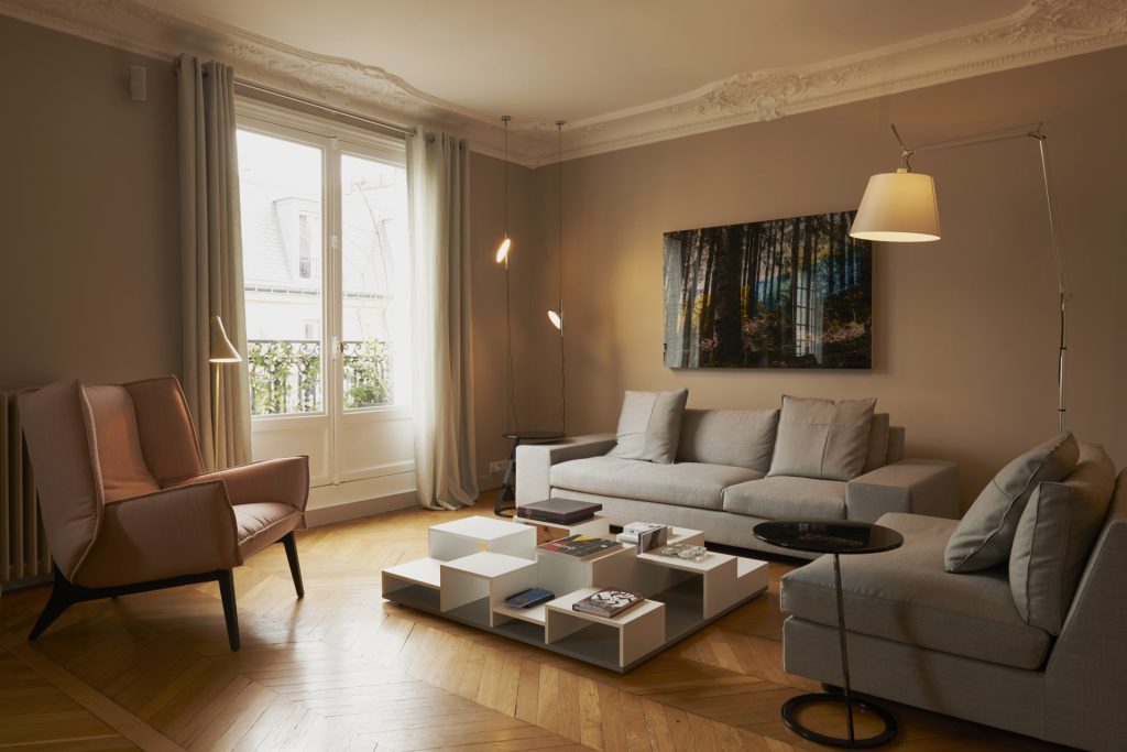 Réaménagement d’un duplex lumineux à Paris 16ᵉ – Architecture intérieure sur mesure